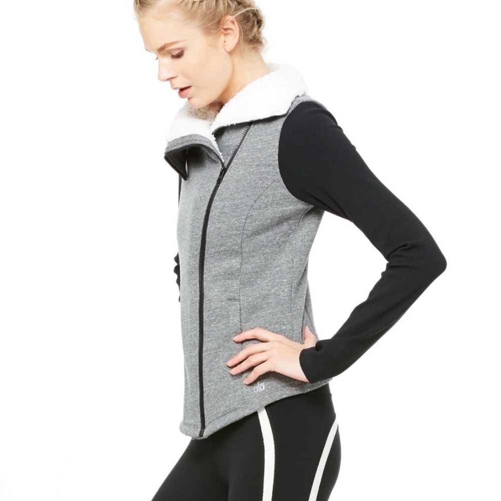ALO Yoga Gray and Black Vest Tao